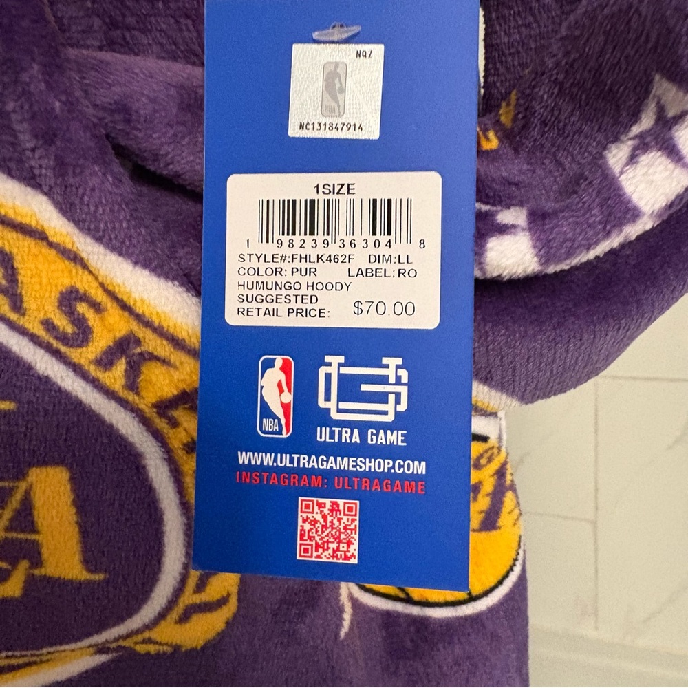 Los Angeles Lakers NBA  Ultra Game Oversized Hoodie Blanket NWT - Picture 5 of 5